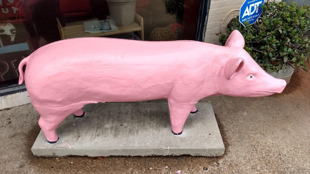 Pig Out Inn Barbecue | restaurant | 116 S Canal St, Natchez, MS 39120, USA | 6014428050 OR +1 601-442-8050
