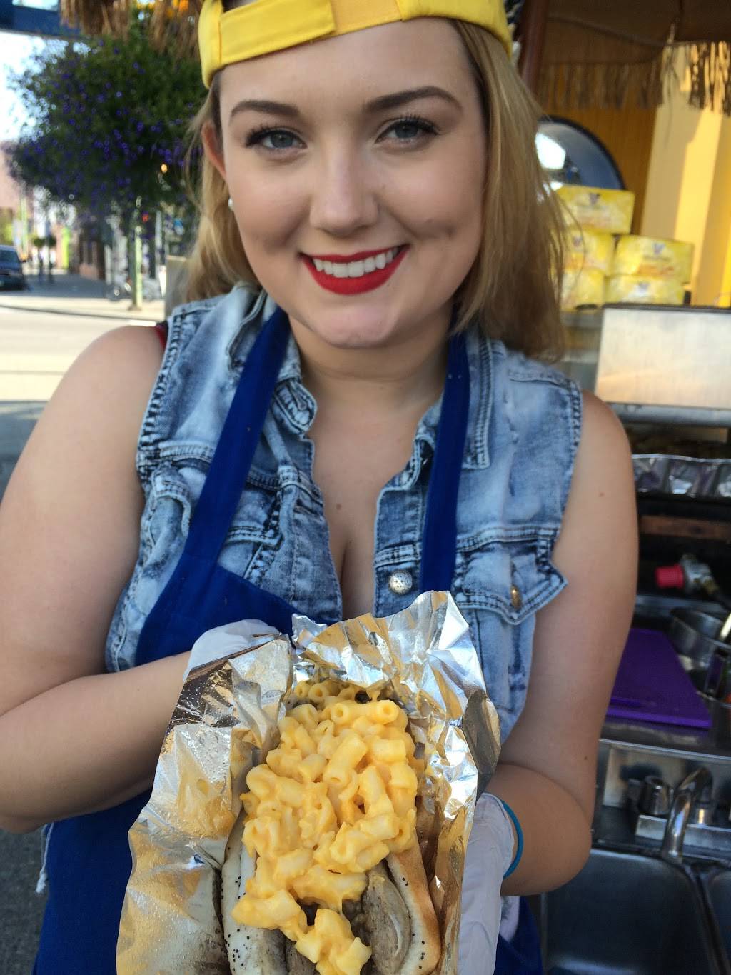 Tiki Petes Alaskan Grill | restaurant | 2435 Spenard Rd, Anchorage, AK 99503, USA | 9073020463 OR +1 907-302-0463