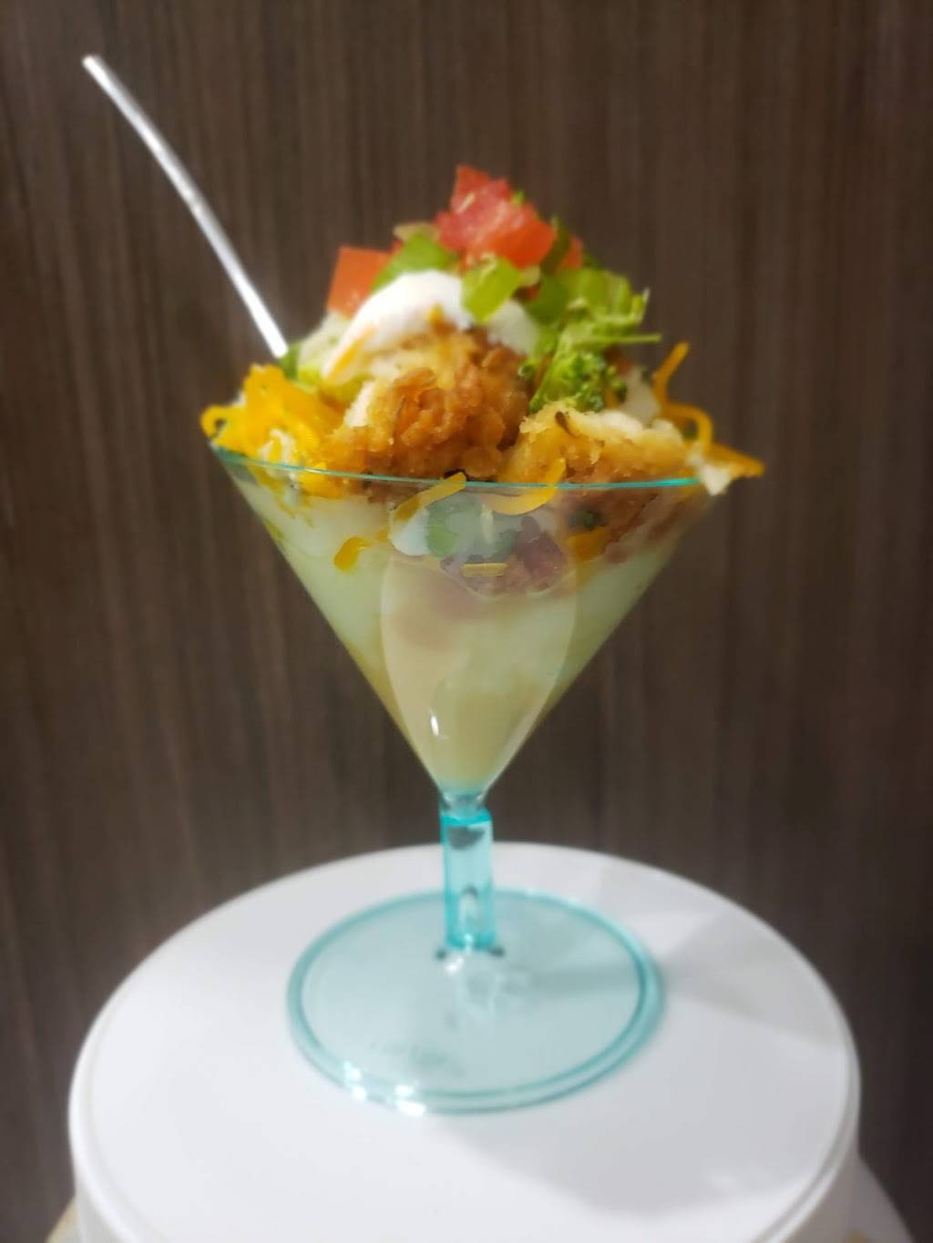 The Good Life Soul Food Cafe | restaurant | 3911, 11142 S Halsted St, Chicago, IL 60628, USA | 7732645433 OR +1 773-264-5433