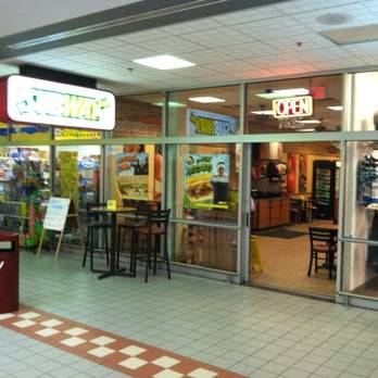 Subway Restaurants | restaurant | 7525 Huntsman Blvd, 4 Huntsman Square Shopping Ctr Store B, Springfield, VA 22153, USA | 7034559191 OR +1 703-455-9191