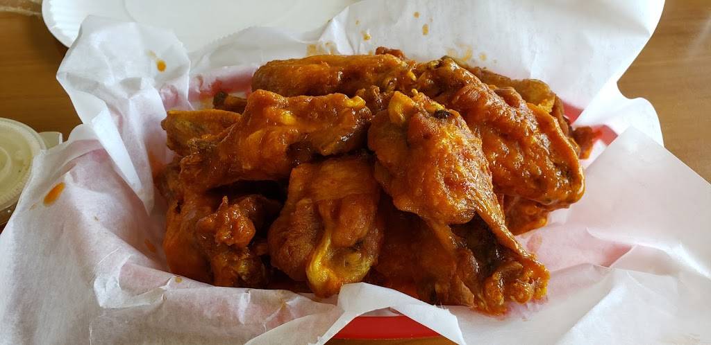Wing Alley | restaurant | 2215 E Irlo Bronson Memorial Hwy, Kissimmee, FL 34744, USA | 4073489464 OR +1 407-348-9464