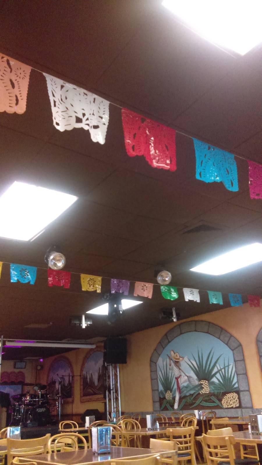 Del Valle Mexican Grill | restaurant | 1522 E Fowler Ave, Tampa, FL 33612, USA | 8139751320 OR +1 813-975-1320