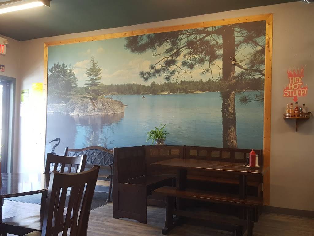 The Grilled Cheese Hideaway | restaurant | 33 King St E, Bobcaygeon, ON K0M 1A0, Canada | 7058212137 OR +1 705-821-2137