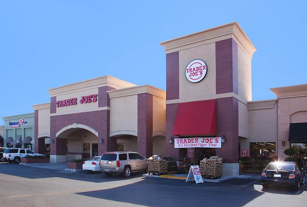 Lincoln Center | shopping mall | 374 Lincoln Center, Stockton, CA 95207, USA | 2094774868 OR +1 209-477-4868