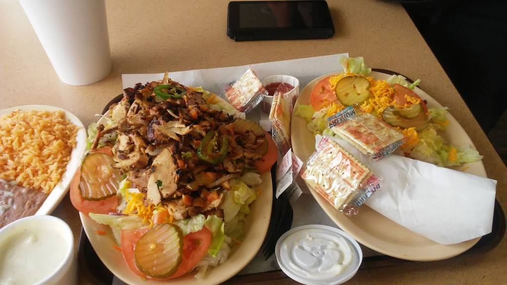 Primos Burgers | restaurant | 4500-4532 Blount Pl, Lynwood, CA 90262, USA | 3105376404 OR +1 310-537-6404