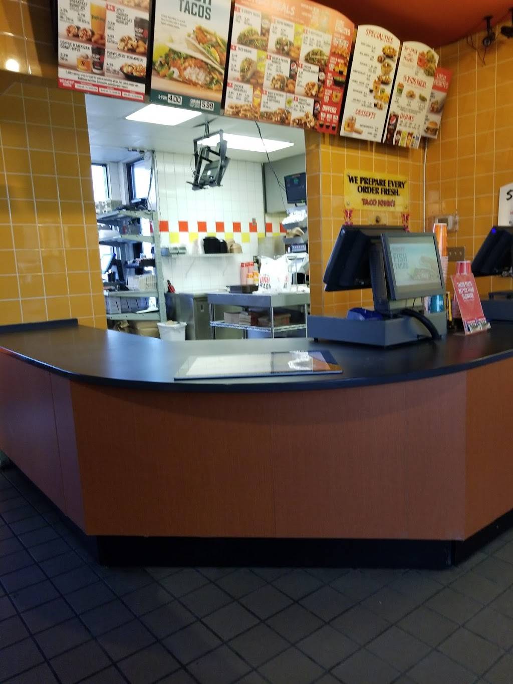 Taco Johns | restaurant | 2329 Circle Dr W, Spirit Lake, IA 51360, USA | 7123364849 OR +1 712-336-4849