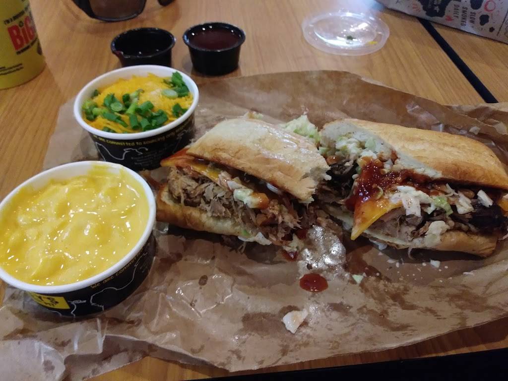 Dickeys Barbecue Pit | restaurant | 1668 E 2nd St, Beaumont, CA 92223, USA | 9512673480 OR +1 951-267-3480