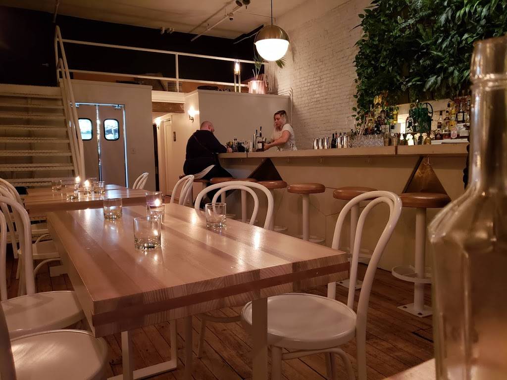 The Public House | restaurant | 811 Adams St, Bay City, MI 48708, USA | 9897781779 OR +1 989-778-1779