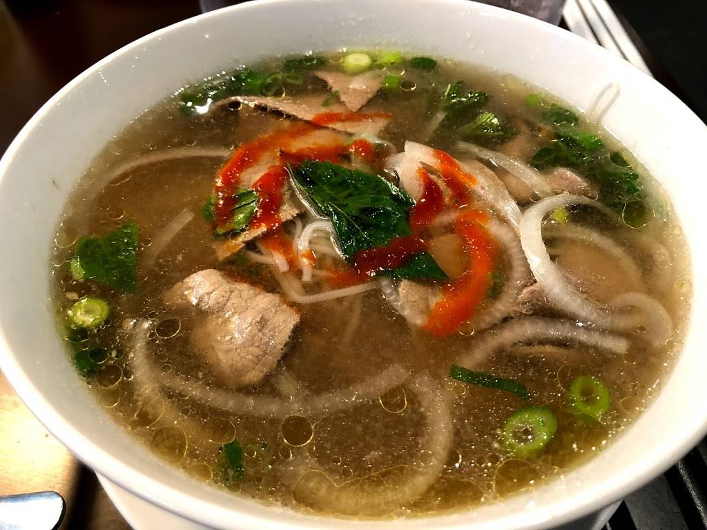 Pho Town | restaurant | 8788 Dempster Street, Niles, IL 60714, USA | 2249389789 OR +1 224-938-9789