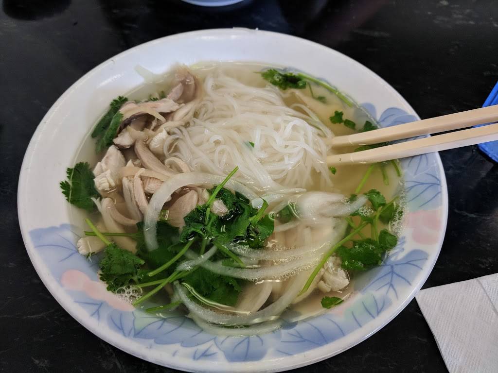 Phở Ý #1 Noodle House | restaurant | 1660 Capitol Expy, San Jose, CA 95121, USA | 4082741769 OR +1 408-274-1769