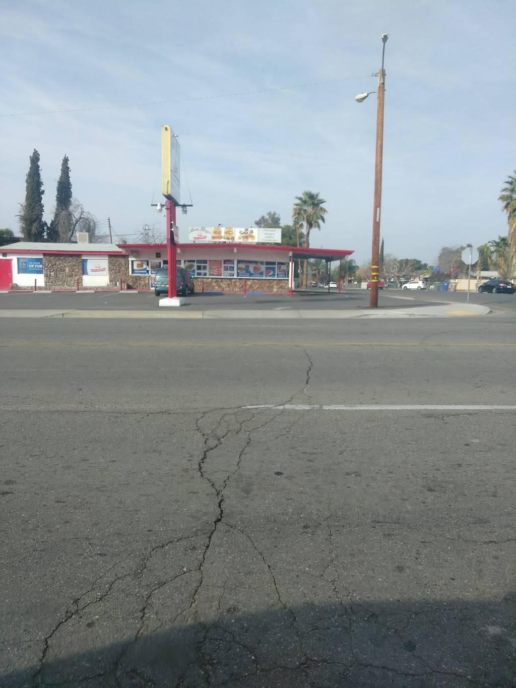 Sams Burger | restaurant | 809 Goodman St, Bakersfield, CA 93305, USA | 6613225315 OR +1 661-322-5315