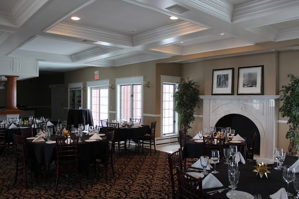 Black Star Farms Suttons Bay | restaurant | 10844 E Revold Rd, Suttons Bay, MI 49682, USA | 2319441270 OR +1 231-944-1270