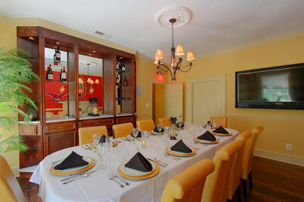 Magnolias on King | restaurant | 703 King St, Alexandria, VA 22314, USA | 7038389090 OR +1 703-838-9090