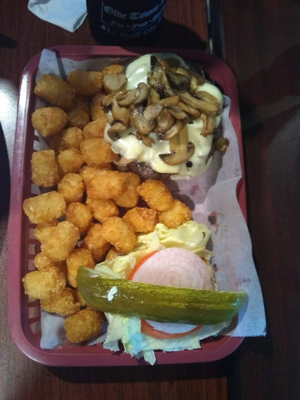 Olde Towne Inn | night club | 412 Bluff City Blvd, Elgin, IL 60120, USA | 8479301900 OR +1 847-930-1900