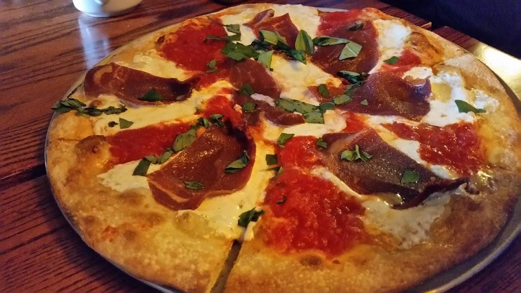 The Cabin | restaurant | 1172 Knollwood Rd, White Plains, NY 10603, USA | 9145926682 OR +1 914-592-6682