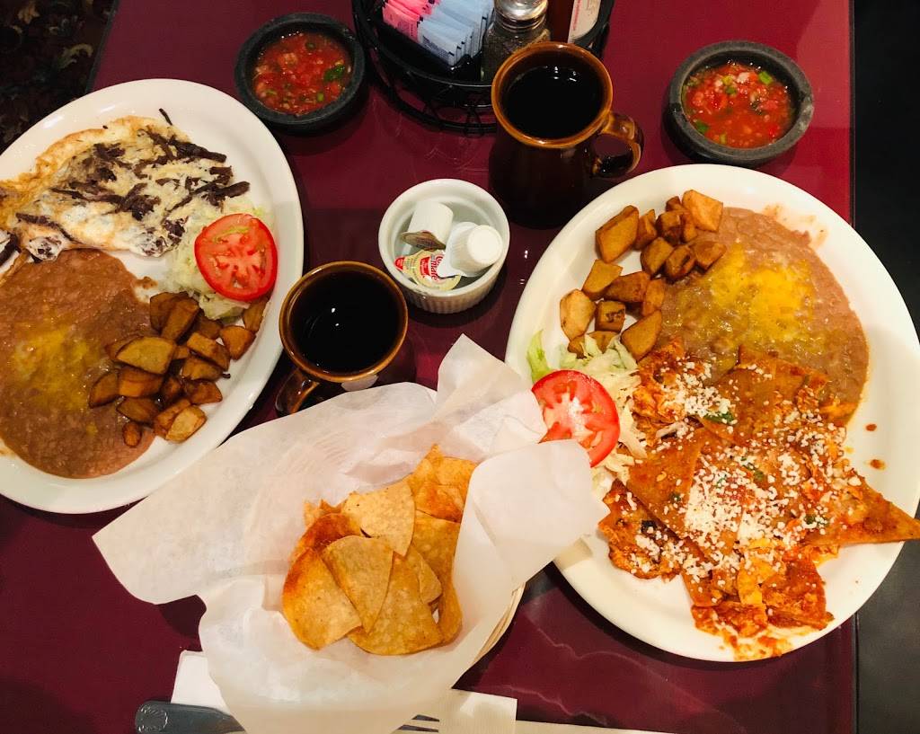 Velascos Mexican Food | restaurant | 123 W Main St, Visalia, CA 93291, USA | 5593727102 OR +1 559-372-7102