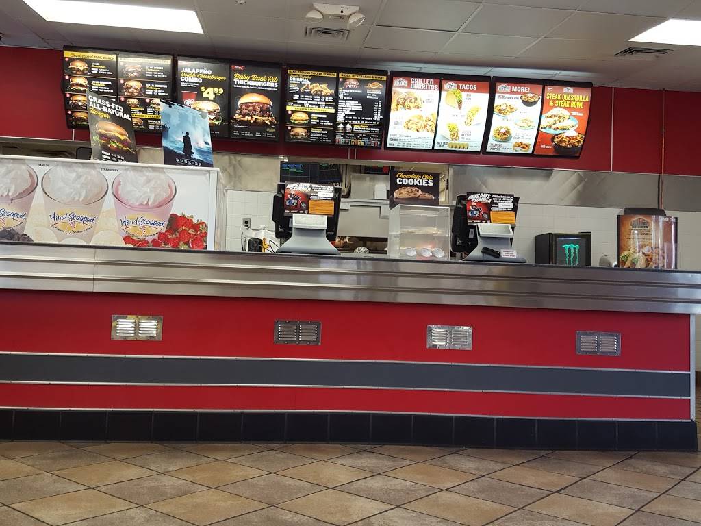Hardees | restaurant | 11938 Dorsett Rd, Maryland Heights, MO 63043, USA | 3142987076 OR +1 314-298-7076