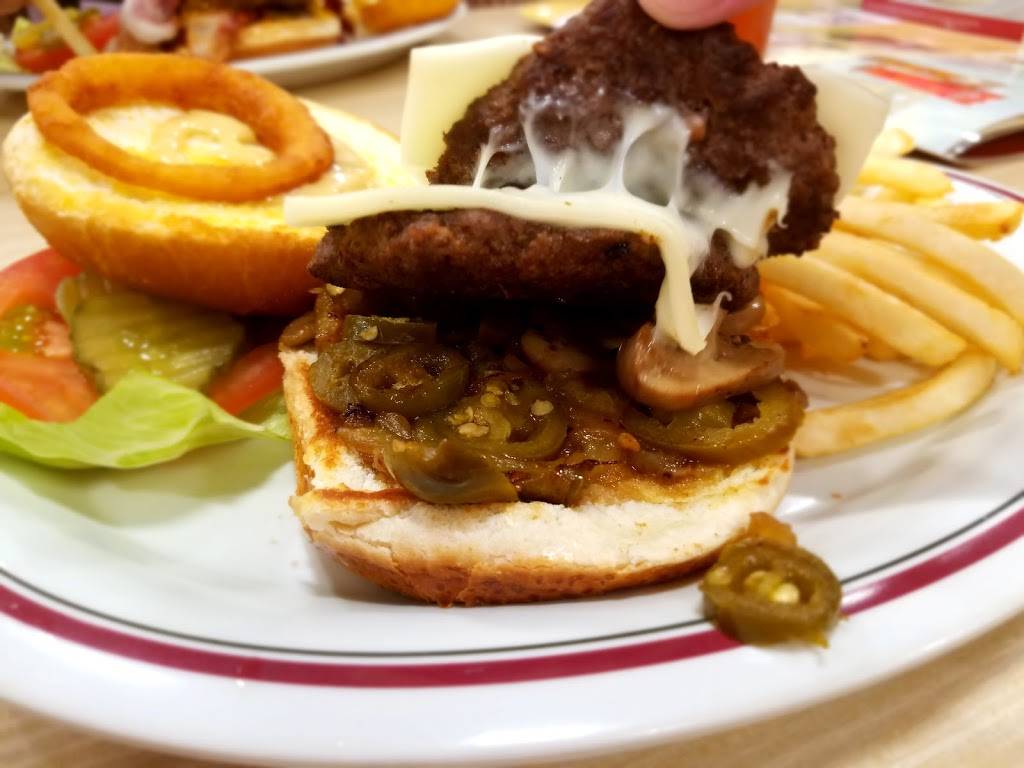 Huddle House | restaurant | 520 S State Rd 39, Lebanon, IN 46052, USA | 7654839759 OR +1 765-483-9759