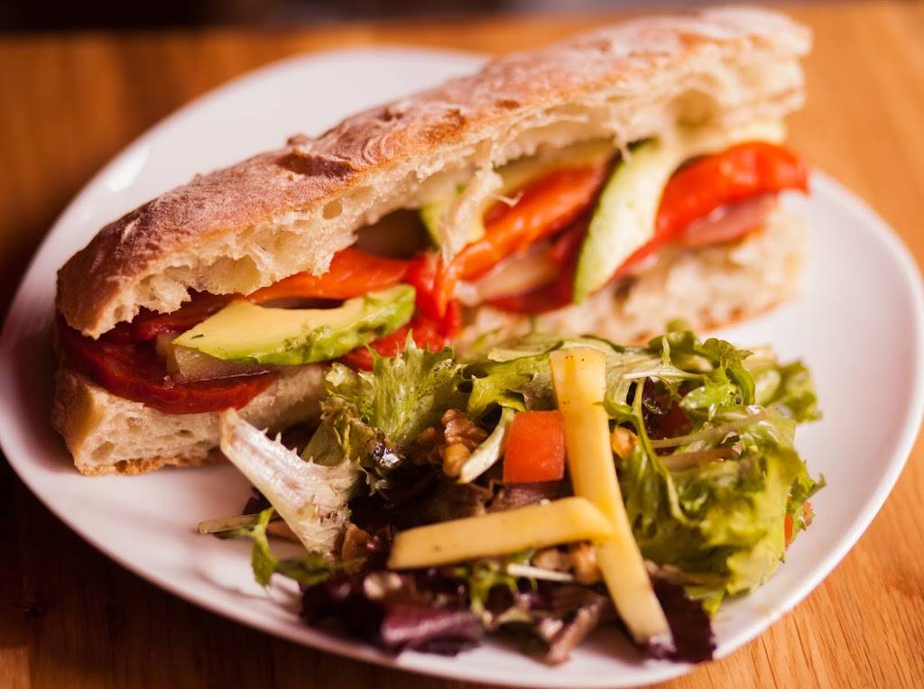 Strada Eateria & Coffee | restaurant | 119 E 5th St, Los Angeles, CA 90013, USA | 2138224558 OR +1 213-822-4558