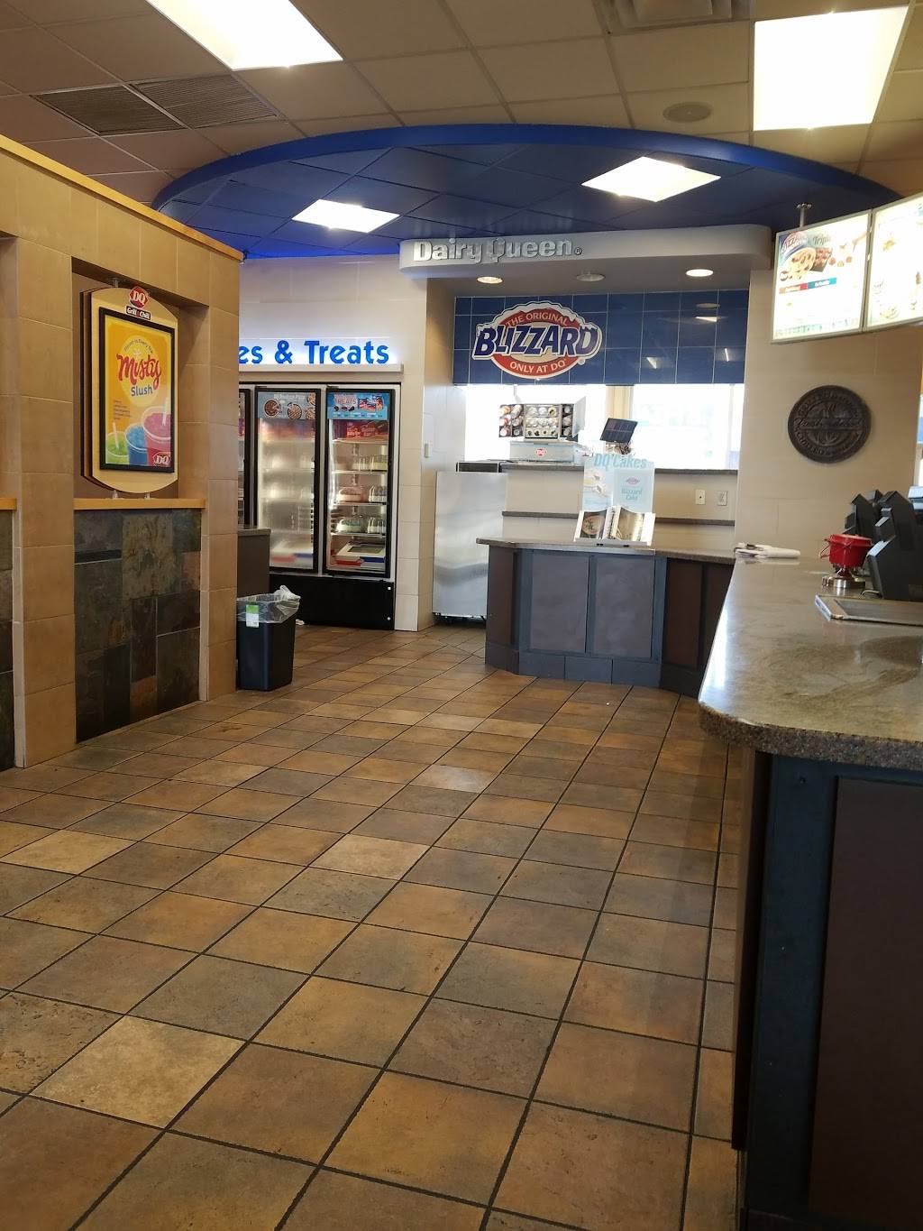 Dairy Queen Grill & Chill | restaurant | 1055 Veterans Pkwy, Clarksville, IN 47129, USA | 8122189127 OR +1 812-218-9127