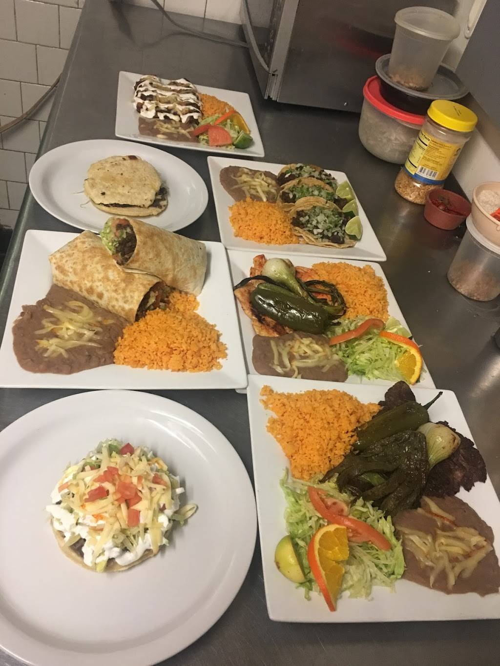 taqueria la estrella | restaurant | 4808 N Milwaukee Ave, Chicago, IL 60630, USA | 7732822490 OR +1 773-282-2490