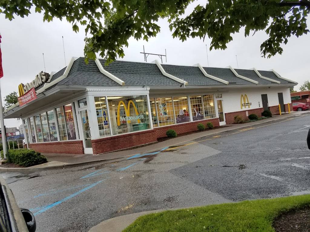 McDonalds | cafe | 193 Essex St, Hackensack, NJ 07601, USA | 2019689878 OR +1 201-968-9878