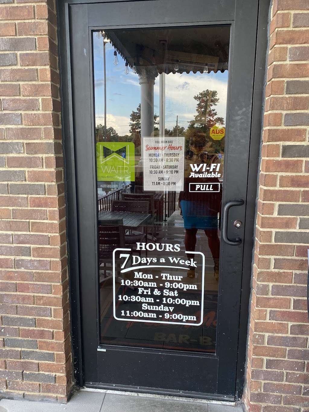 Full Moon Bar-B-Que | restaurant | 1935 Main St, Madison, MS 39110, USA | 6018531712 OR +1 601-853-1712