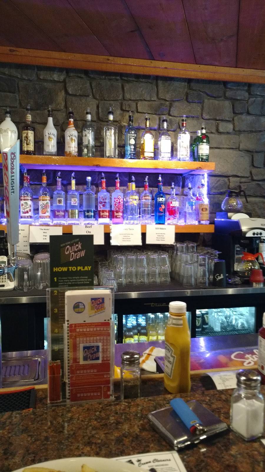 Greenbush Inn | restaurant | 10 Troy Rd, East Greenbush, NY 12061, USA | 5187292580 OR +1 518-729-2580