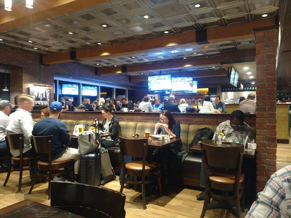 Henrys Tavern | Portland Airport | restaurant | 7000 NE Airport Way c2192, Portland, OR 97218, USA | 5039247909 OR +1 503-924-7909