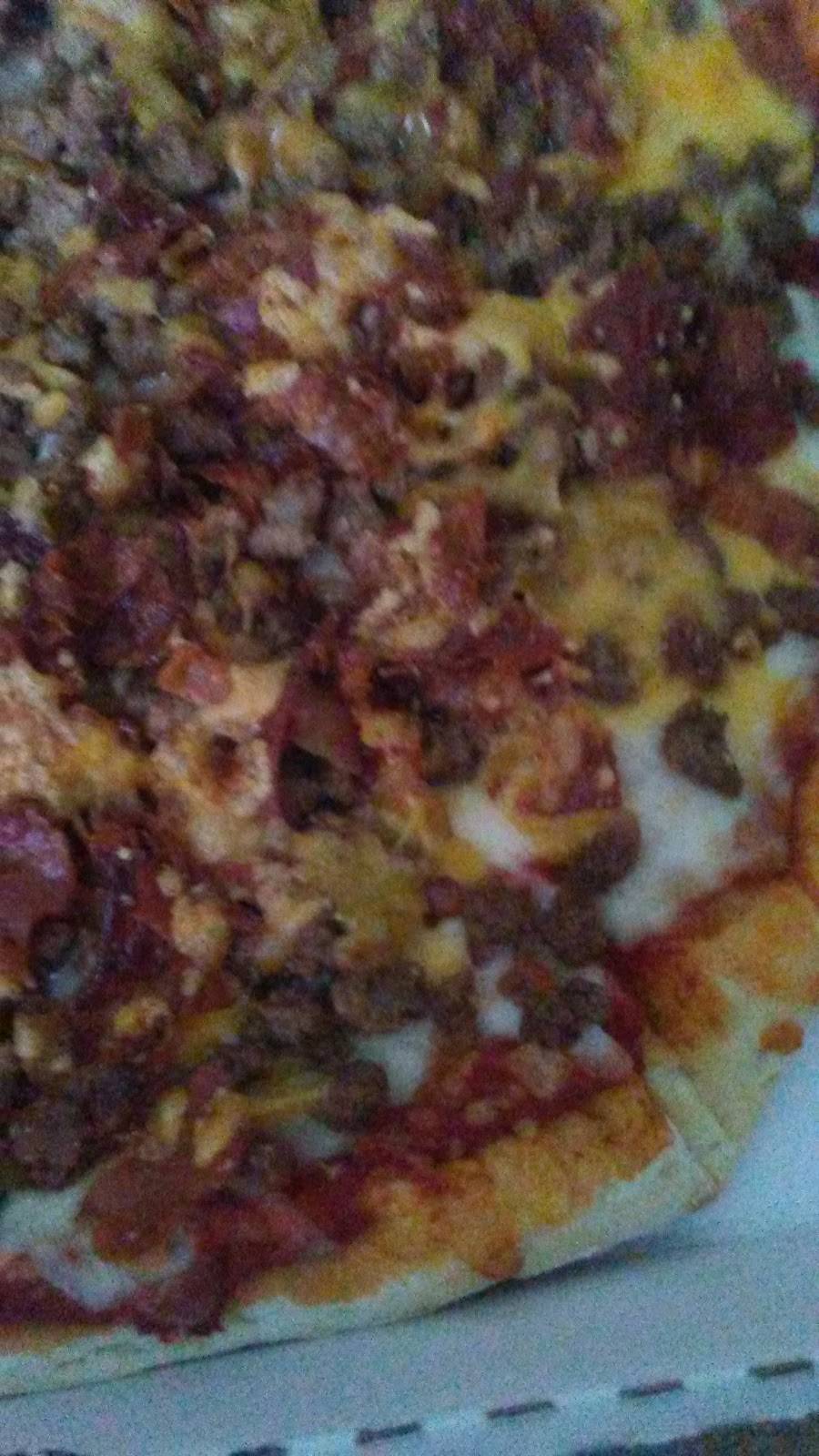 Reds Pizza & Pasta | restaurant | 111 S Main St, Claypool, IN 46510, USA | 5745663111 OR +1 574-566-3111