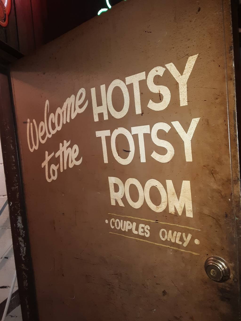 Shamrock Inn | restaurant | 7500 Mentor Ave, Mentor, OH 44060, USA | 4409463111 OR +1 440-946-3111