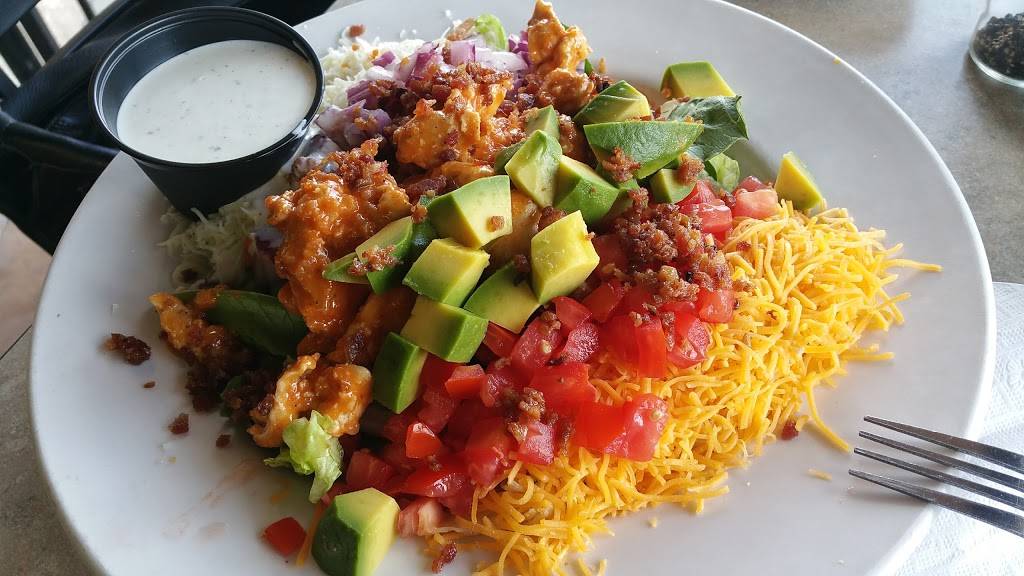 Gators Dockside Lake City | restaurant | 313 NW Commons Loop, Lake City, FL 32055, USA | 3864385446 OR +1 386-438-5446