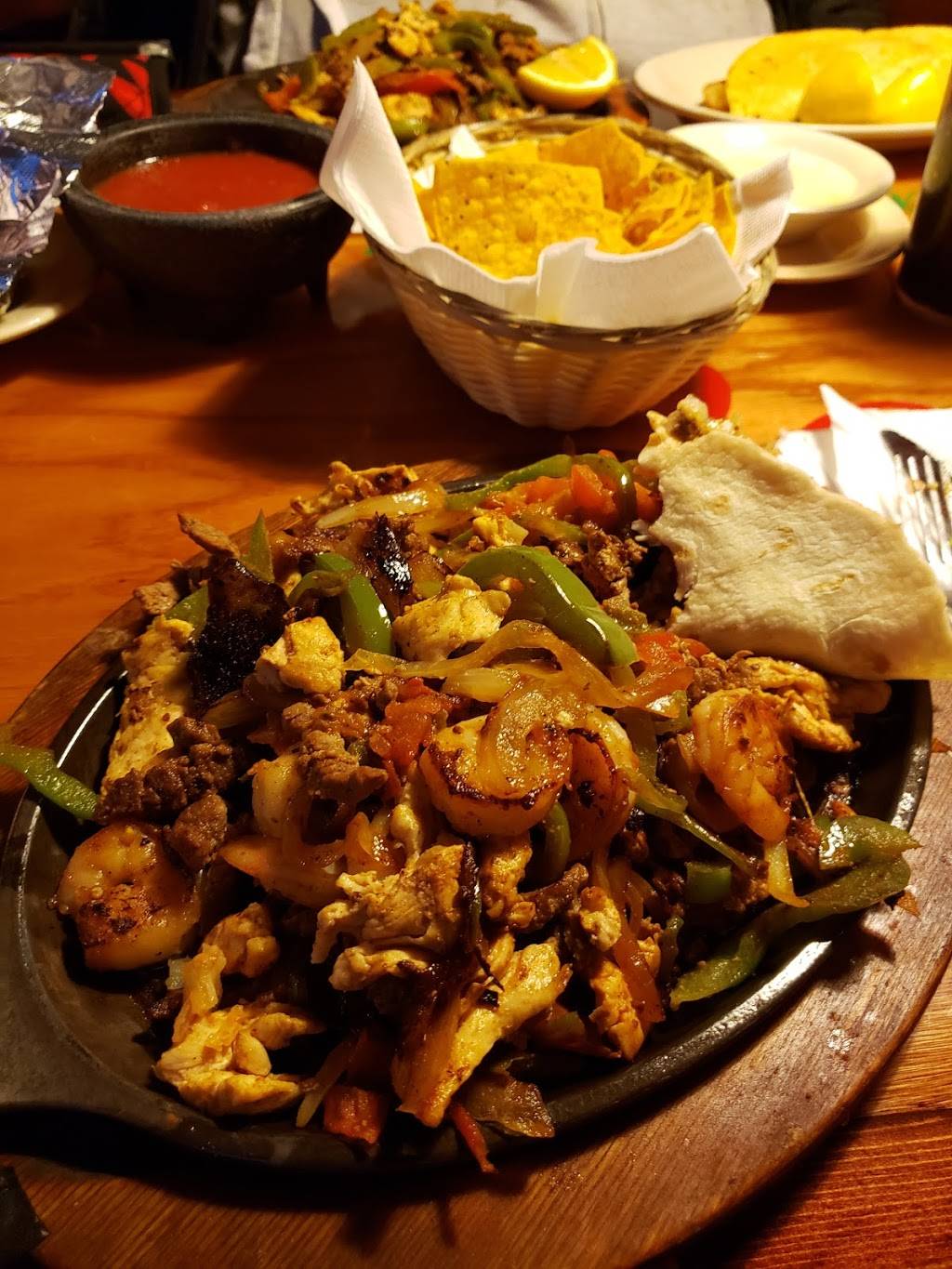 El Camino Real Restaurant | restaurant | 220 NW Lincoln Ave, Portland, IN 47371, USA | 2607266507 OR +1 260-726-6507