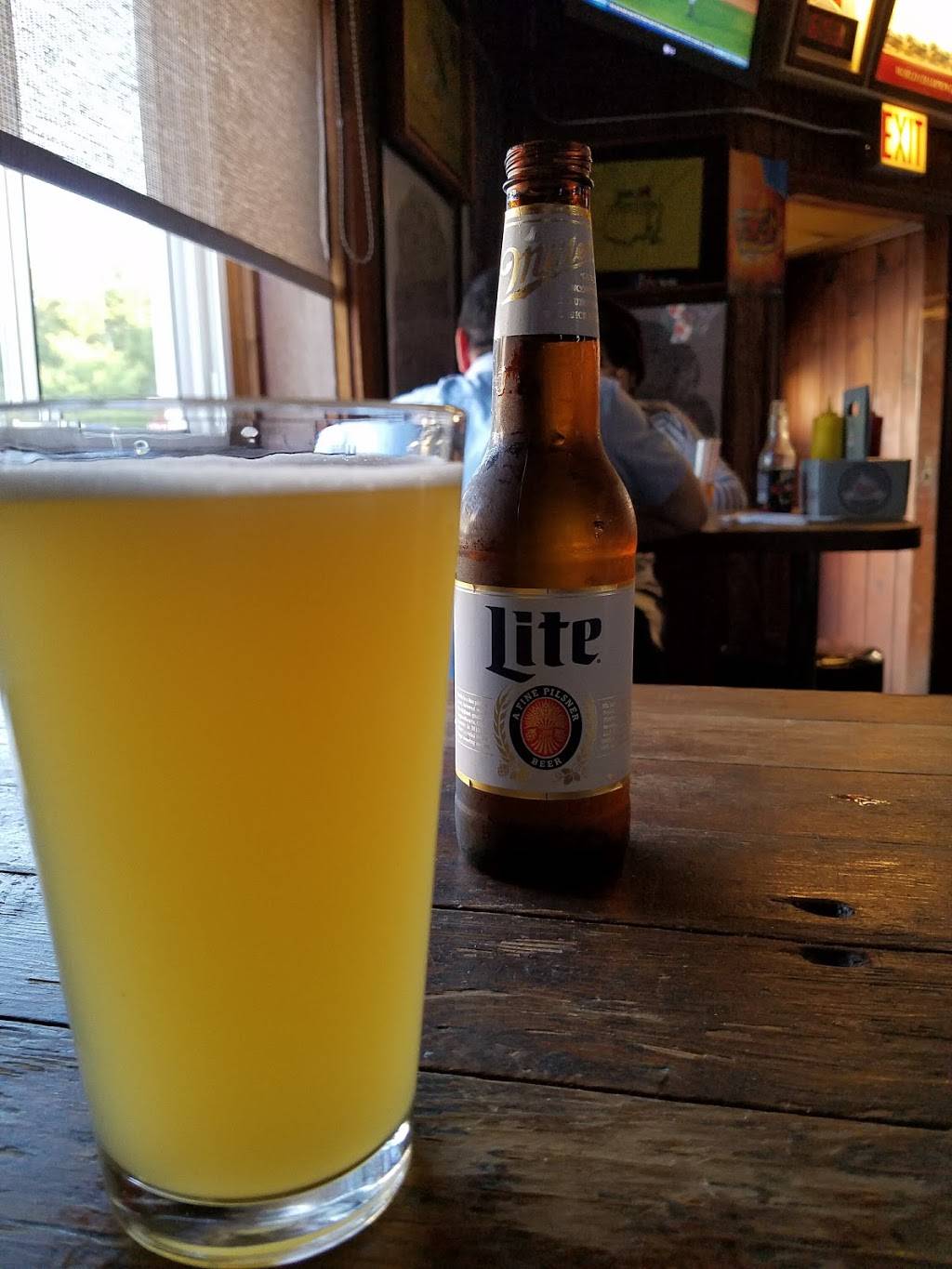 Bringer Inn | restaurant | 6230 Lincoln Ave, Morton Grove, IL 60053, USA | 8479650150 OR +1 847-965-0150