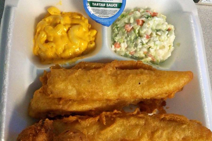 Captain Ds | restaurant | 317 W Main St, Hendersonville, TN 37075, USA | 6158245502 OR +1 615-824-5502