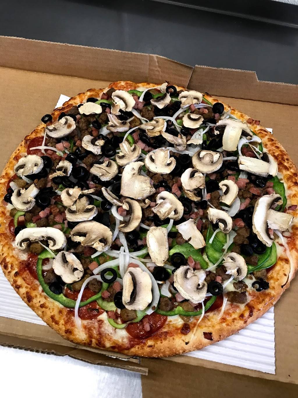 Bucks Pizza | restaurant | Wilshire Pavilion, 1200 Hwy 74 S, Peachtree City, GA 30269, United States | 7706318989 OR +1 770-631-8989