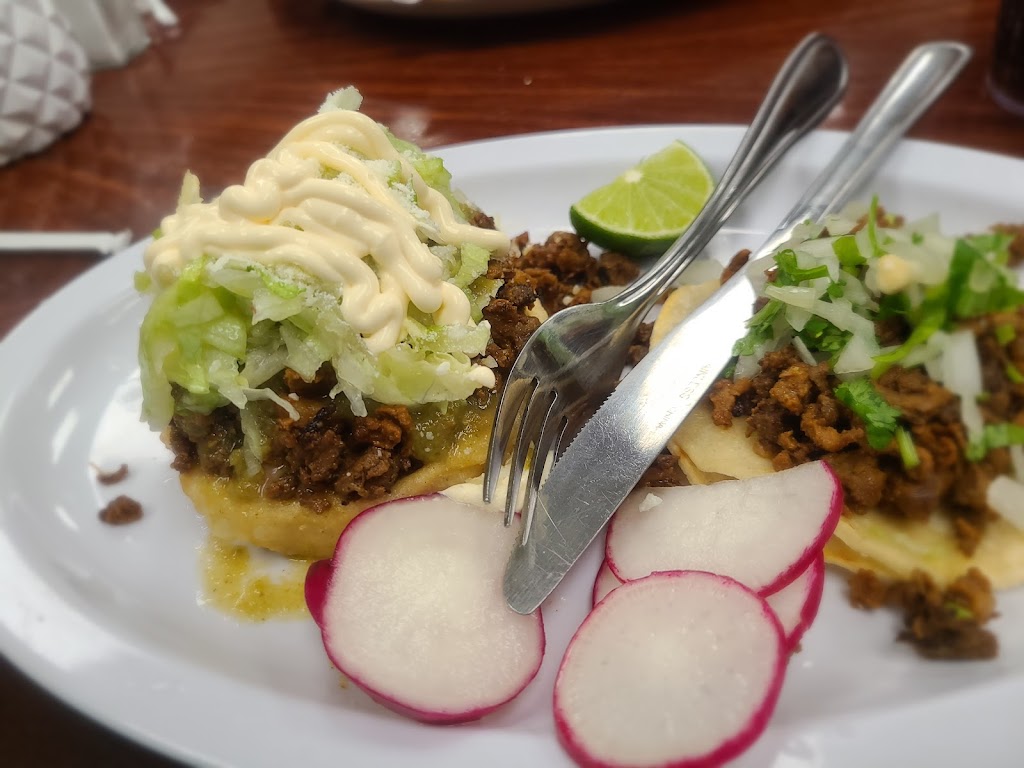 La Reyna Mexican Restaurant | restaurant | 2101 Standiford Ave suite F, Modesto, CA 95350, USA | 2094088004 OR +1 209-408-8004