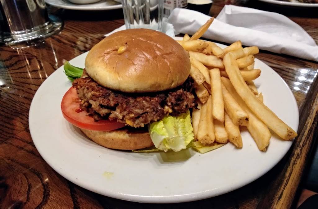 Pucketts Grocery & Restaurant - Downtown Franklin | restaurant | 120 4th Ave S, Franklin, TN 37064, USA | 6157945527 OR +1 615-794-5527