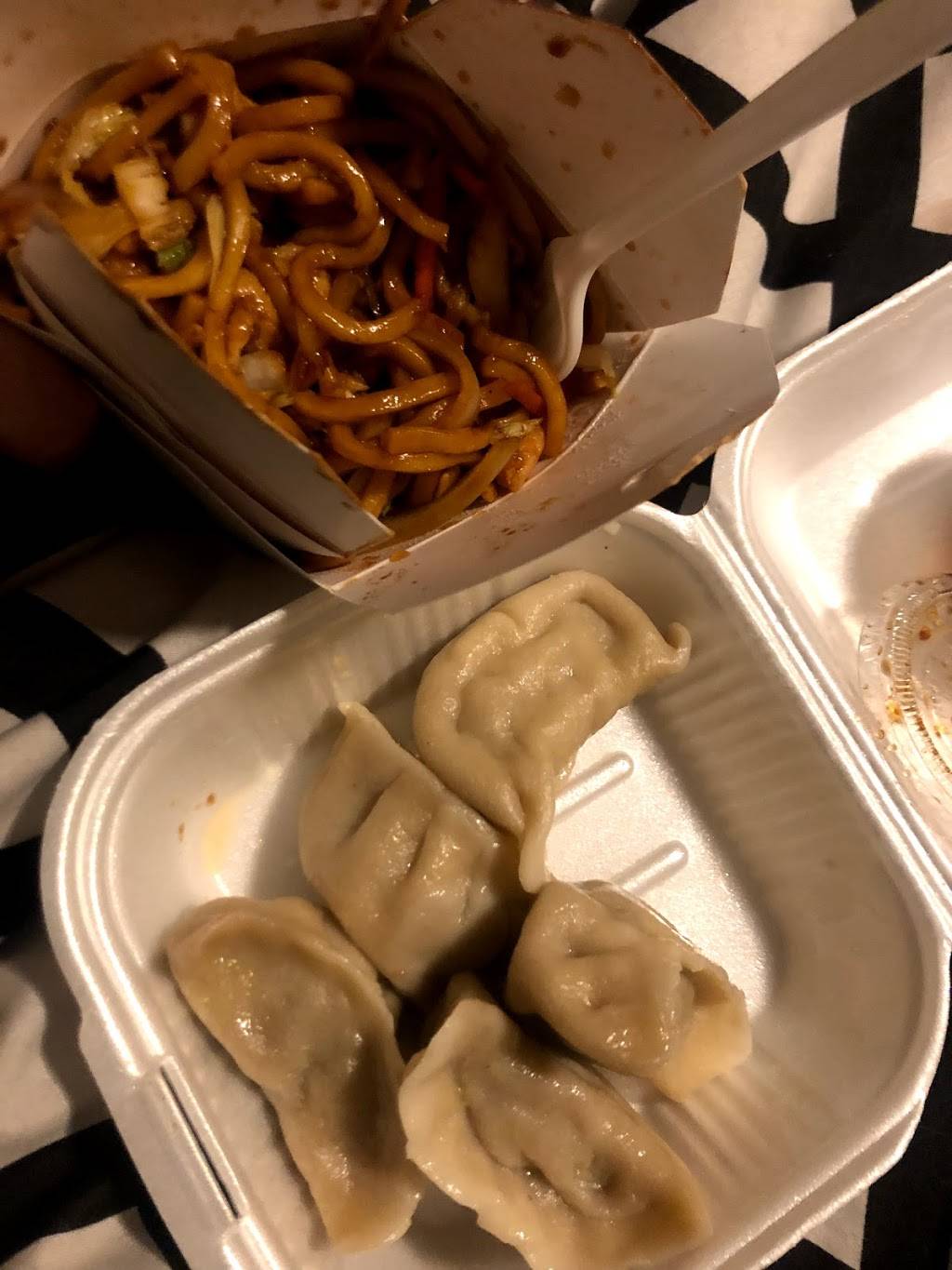 Hot Wok | meal delivery | 2639 E Broadway Rd c107, Mesa, AZ 85204, USA | 4808338818 OR +1 480-833-8818