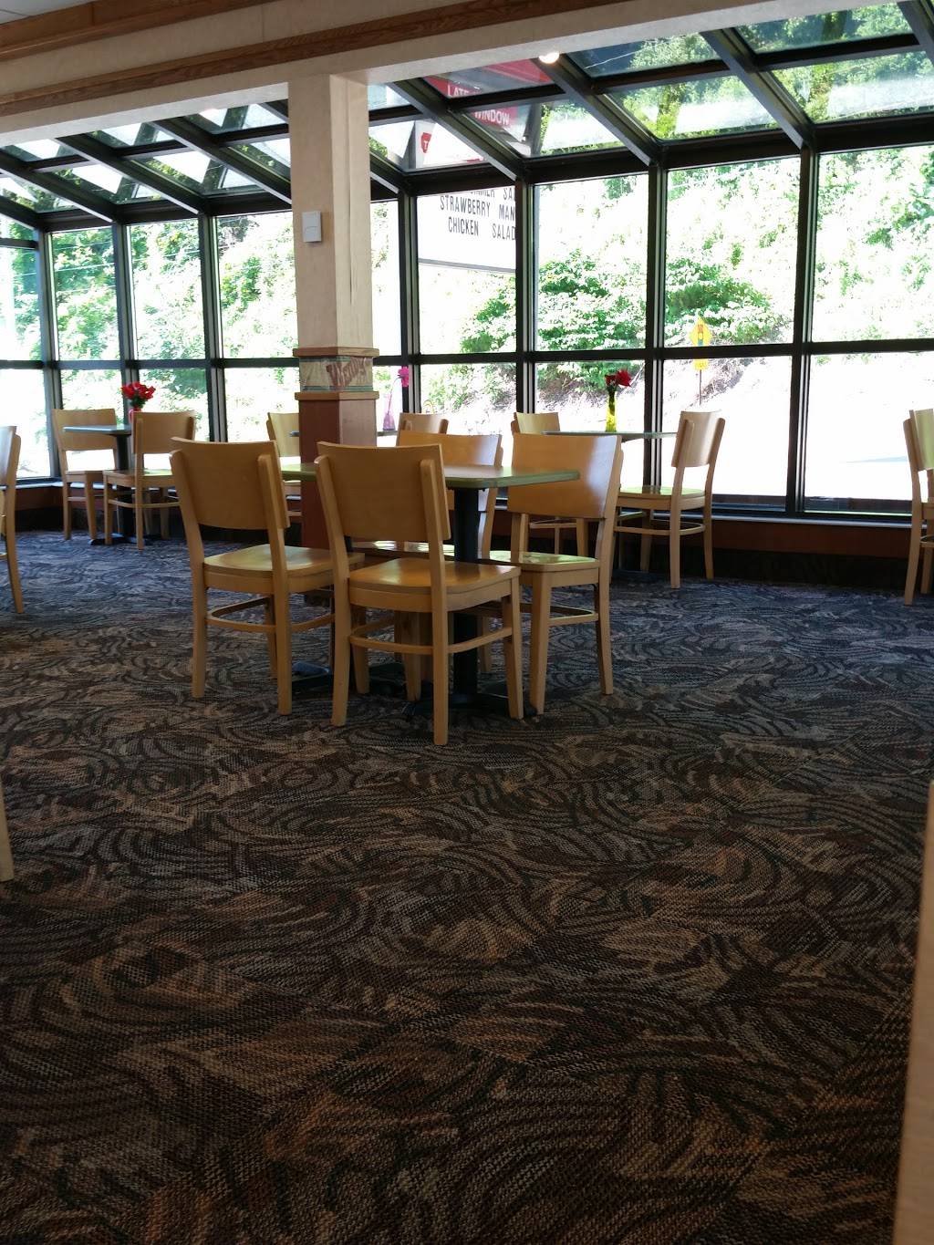 Wendys | restaurant | 4524 Browns Hill Rd, Pittsburgh, PA 15217, USA | 4124220208 OR +1 412-422-0208