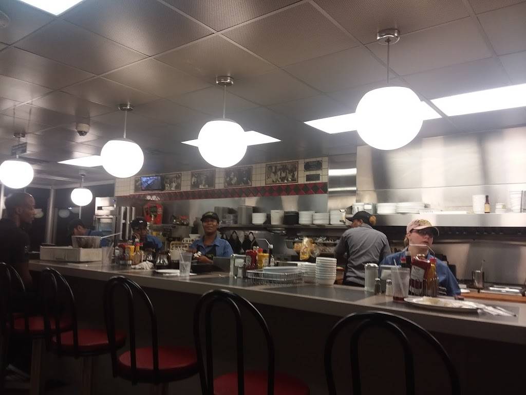 Waffle House | meal takeaway | 1072 Airport Rd, Jacksonville, FL 32218, USA | 9047413731 OR +1 904-741-3731