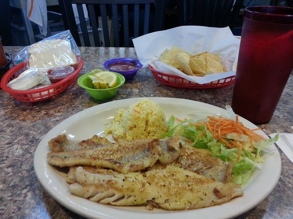 La Playa Restaurant | restaurant | 3201 W Poplar St, San Antonio, TX 78228, USA | 2107358715 OR +1 210-735-8715