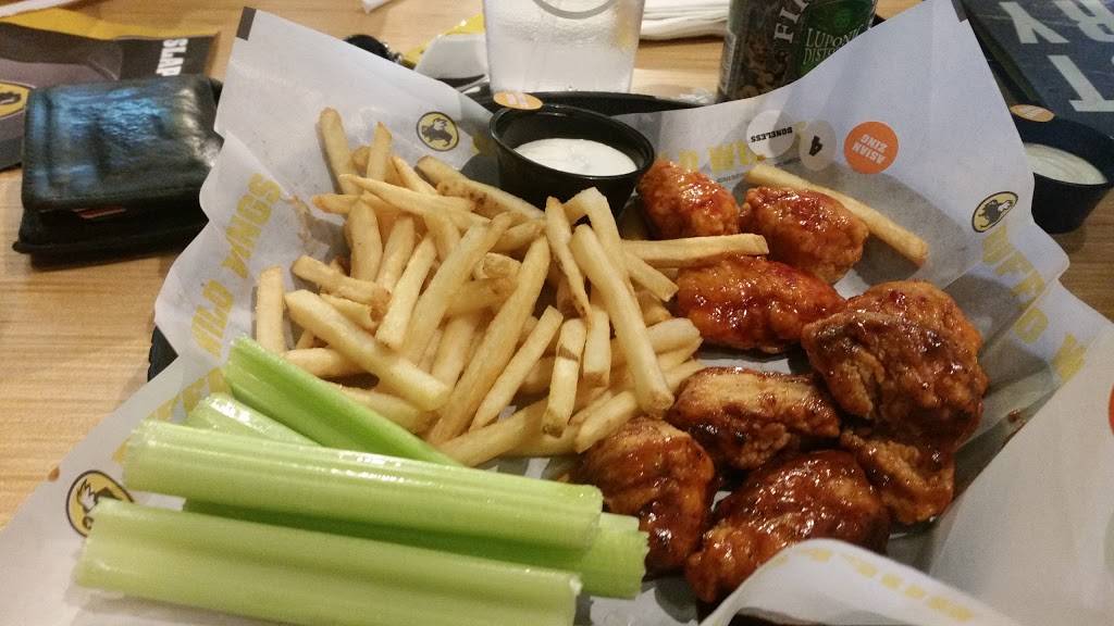Buffalo Wild Wings | restaurant | 3775 Tyler St, Riverside, CA 92503, USA | 9513512463 OR +1 951-351-2463