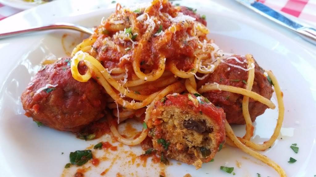 Mollies | restaurant | 1218 State St, Santa Barbara, CA 93101, USA | 8057068874 OR +1 805-706-8874