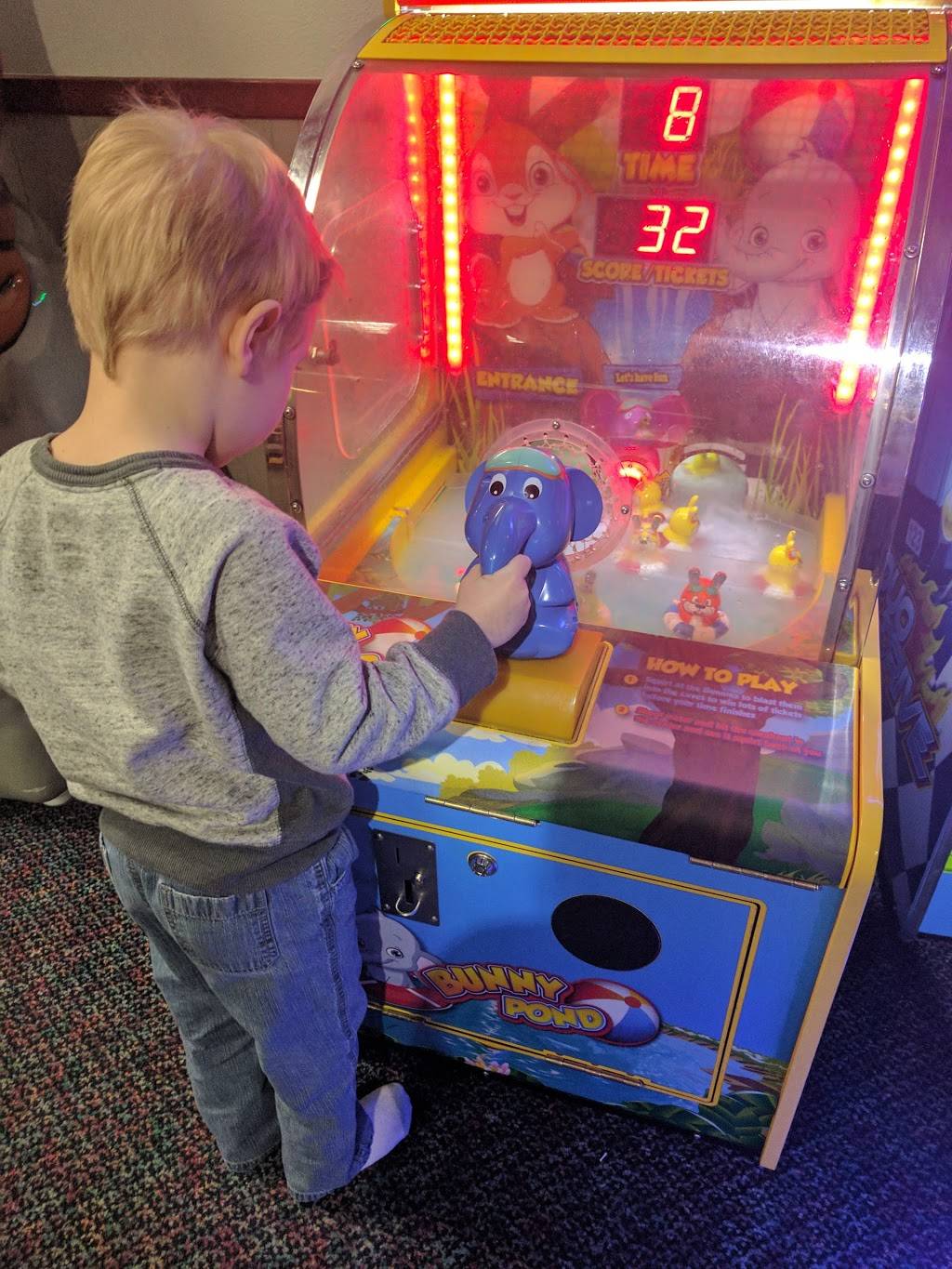 Chuck E. Cheeses | restaurant | 1701 E Empire St, Bloomington, IL 61704, USA | 3096642982 OR +1 309-664-2982