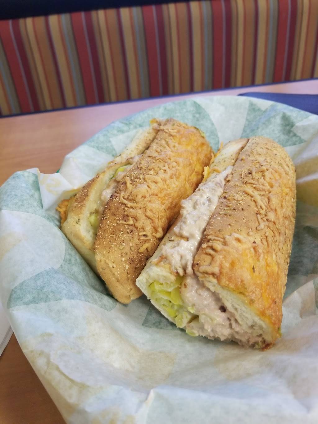 Subway | restaurant | 133 N Ventura Rd, Port Hueneme, CA 93041, USA | 8054880877 OR +1 805-488-0877