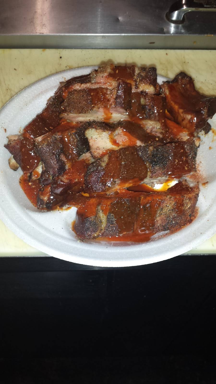 Alexs Tavern | restaurant | 1445 Jackson Ave, Memphis, TN 38107, USA | 9012789086 OR +1 901-278-9086