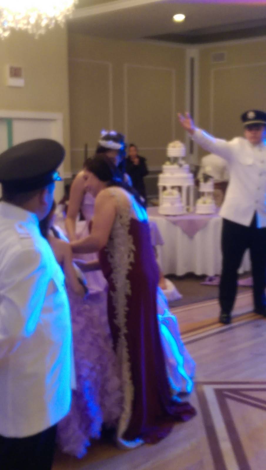 Lakehurst Banquets | night club | 300 Lakehurst Rd, Waukegan, IL 60085, USA | 8474403300 OR +1 847-440-3300