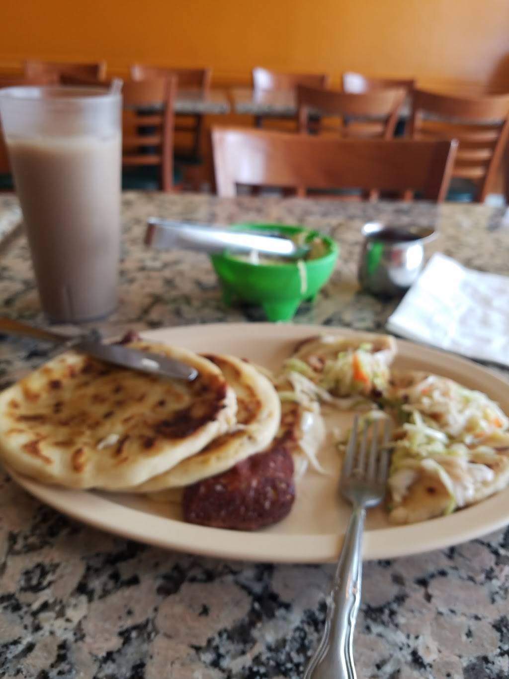 Mis Raices Restaurant | restaurant | 7539 Reseda Blvd, Reseda, CA 91335, USA | 8187081205 OR +1 818-708-1205