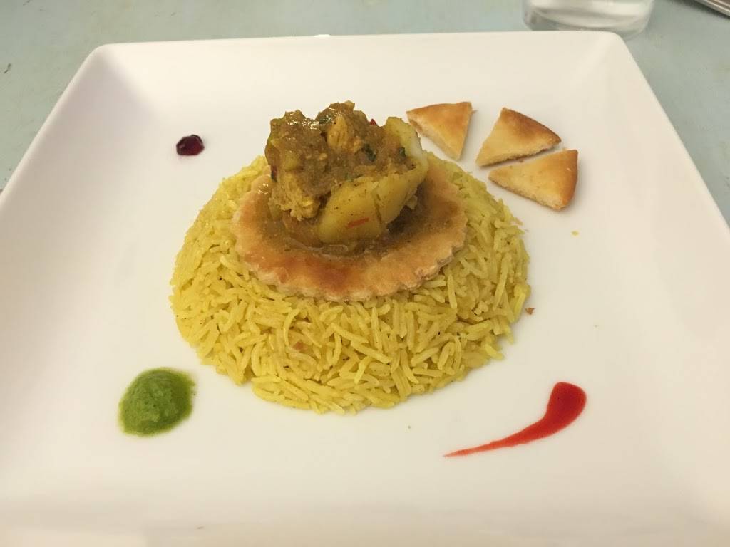 Paprika | restaurant | 2547 W Lawrence Ave, Chicago, IL 60625, USA | 7733384906 OR +1 773-338-4906